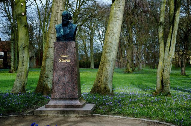 Abbild des Heimatdichters im Schlosspark